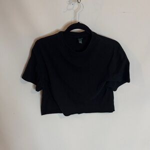 Wild Fable Women’s Black Cropped T-Shirt